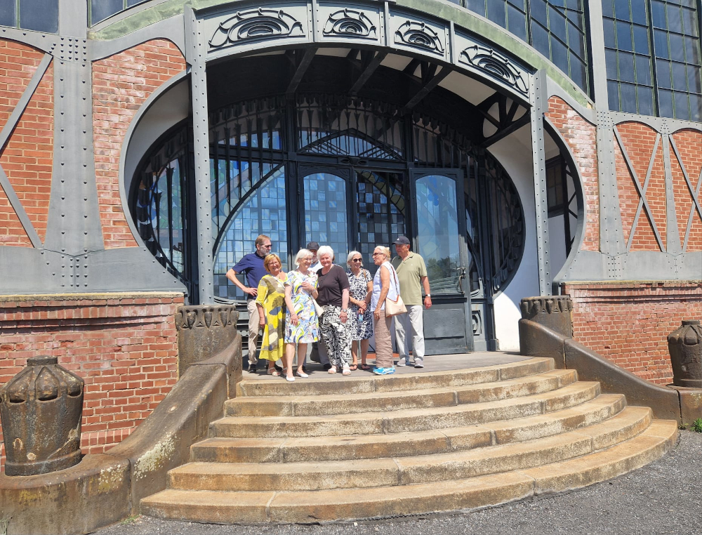 Gruppe Maschinenhalle
